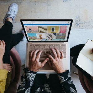 windows-w79mIrYKcK4-unsplash