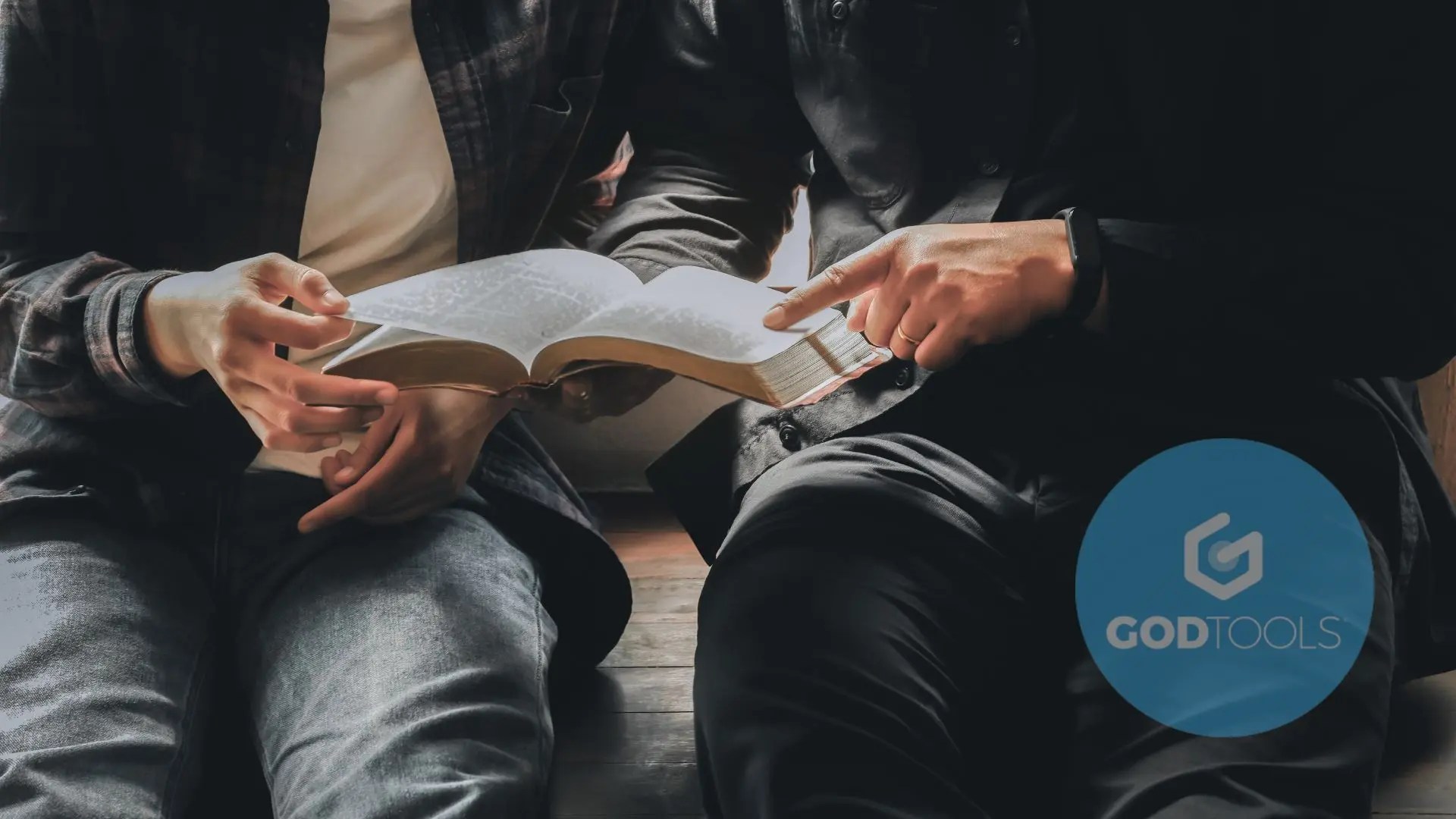 Herramientas digitales para profundizar en la fe con tu familia